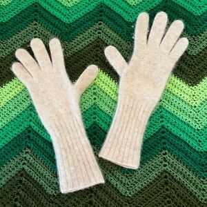 Vince plush cashmere tech gloves oatmeal cream gray